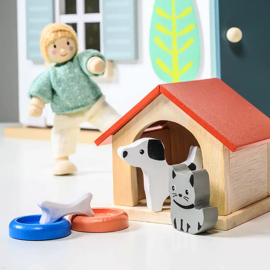 Mentari dolls house dog and cat pet set in imaginative play scene