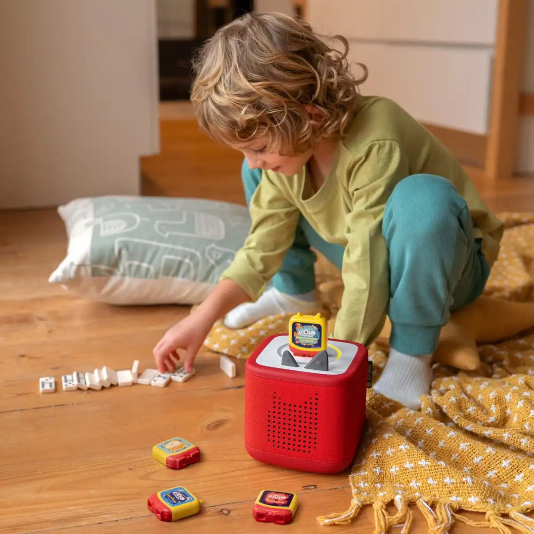 Adventure Atlas Wild Earth Pocket Tonies audio book figure outside