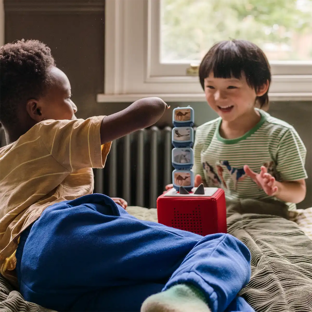 Animal World Wild Survivors Pocket Tonies audio book figure outside