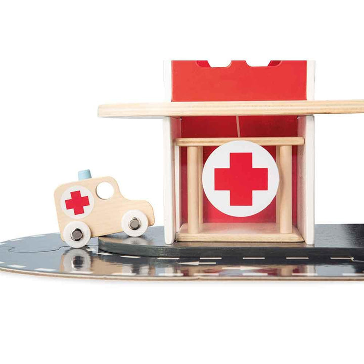 Janod FSC Certified Wooden Fire Station Hospital Picture